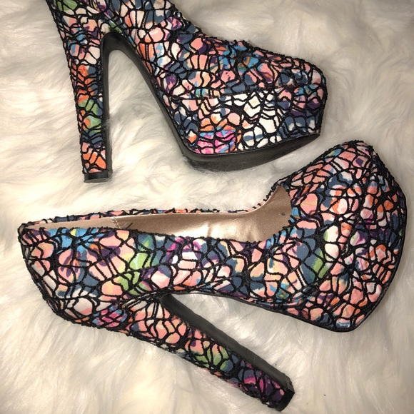 Multi Color Mesh Net Pumps - Picture 5 of 5